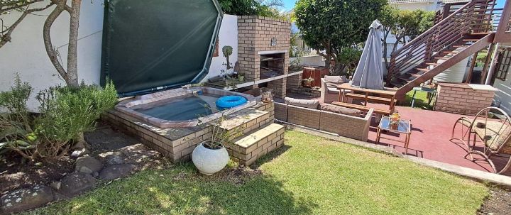 3 Bedroom Property for Sale in Hickmans River Eastern Cape